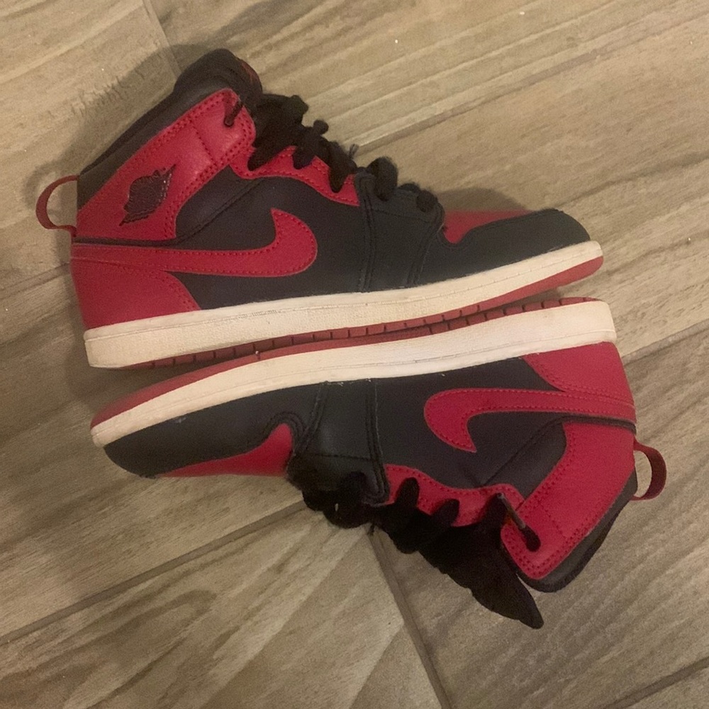 Air Jordan 1s red and black